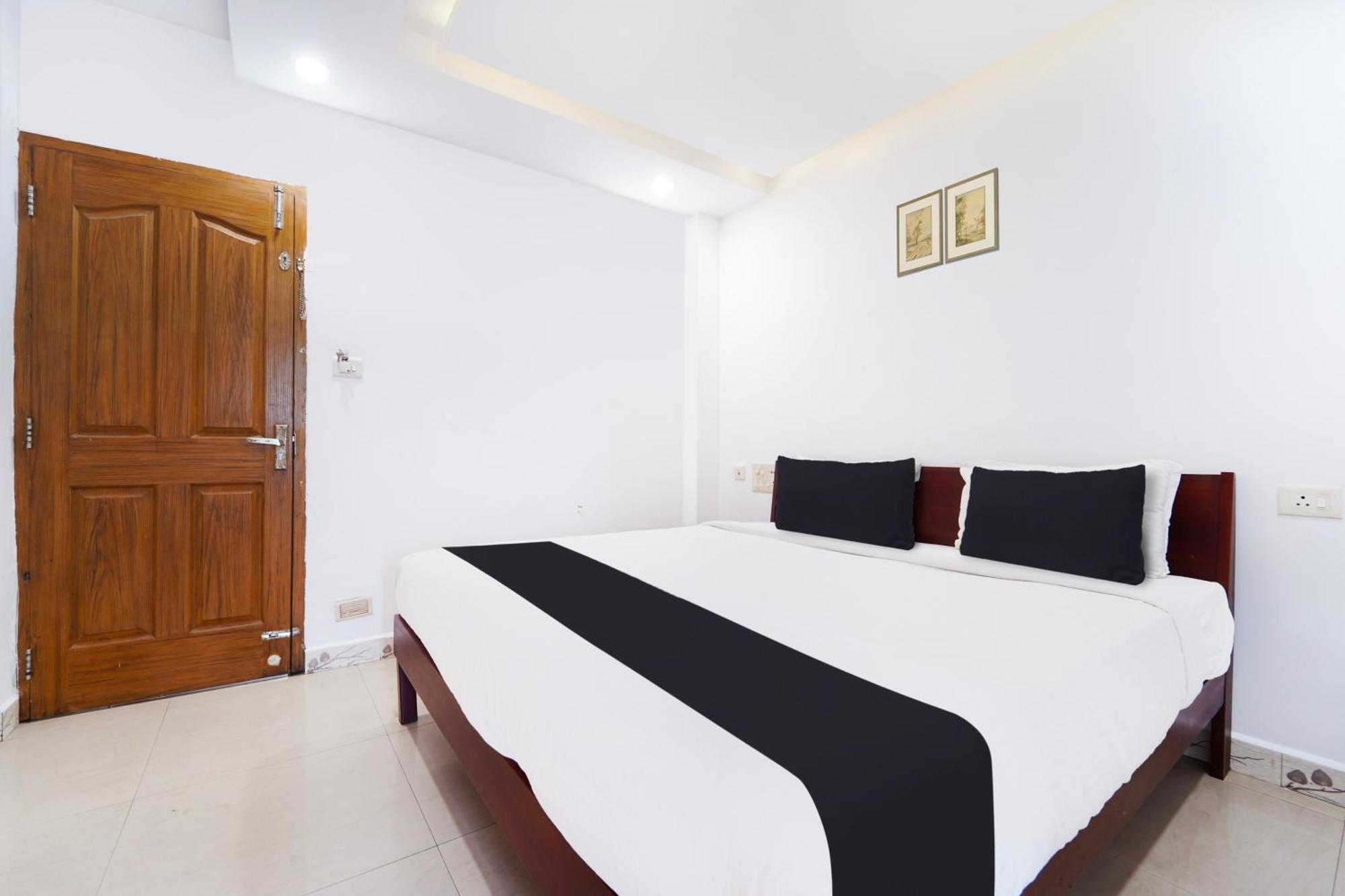 Super Townhouse City Center Ernakulam Kochi Exterior foto